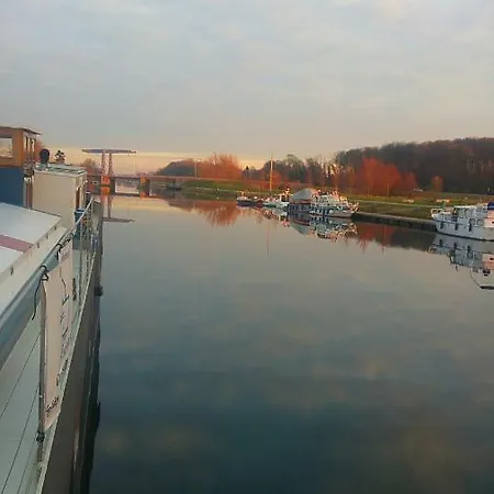 Holiday home Odyssee Sur Peniche Saint-Valery-sur-Somme